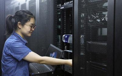 巡檢機房守安全，信息服務保發展——記信息安全技術員紀妙的日常工作