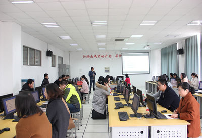 區(qū)域協(xié)同謀發(fā)展 人才服務(wù)譜新篇——2019年錫常高校畢業(yè)生就業(yè)創(chuàng)業(yè)服務(wù)工作區(qū)域聯(lián)盟座談會(huì)在我校召開(kāi)